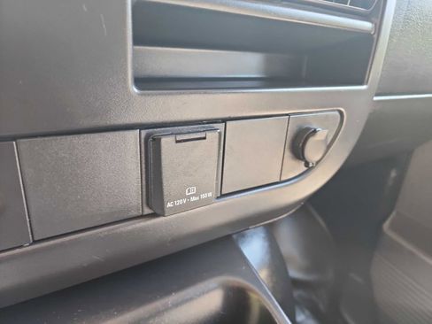 Used 2018 Chevrolet Express 2500 w/ Driver Convenience Package image 27