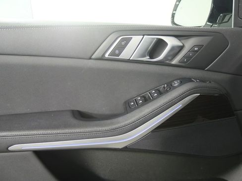 Used 2020 BMW X5 sDrive40i w/ Premium Package image 9