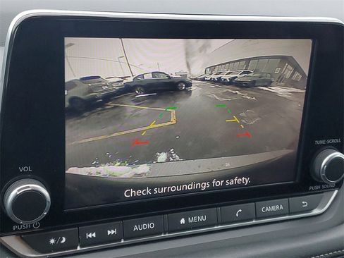 Used 2024 Nissan Rogue S image 18