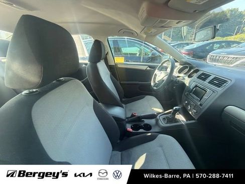 Used 2017 Volkswagen Jetta S FWD image 8