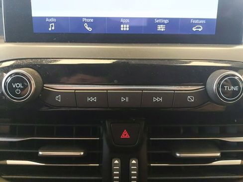 Certified 2024 Ford Escape Active AWD/4WD image 21
