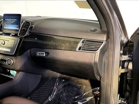 Used 2018 Mercedes-Benz GLE 350 4MATIC image 19