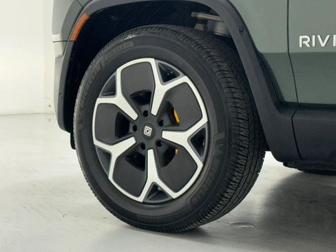 Used 2024 Rivian R1S Adventure AWD/4WD image 33