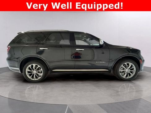 Used 2023 Dodge Durango Citadel image 2