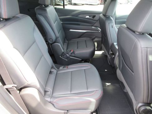 New 2026 Chevrolet Traverse Z71 w/ Driver Confidence Package image 18