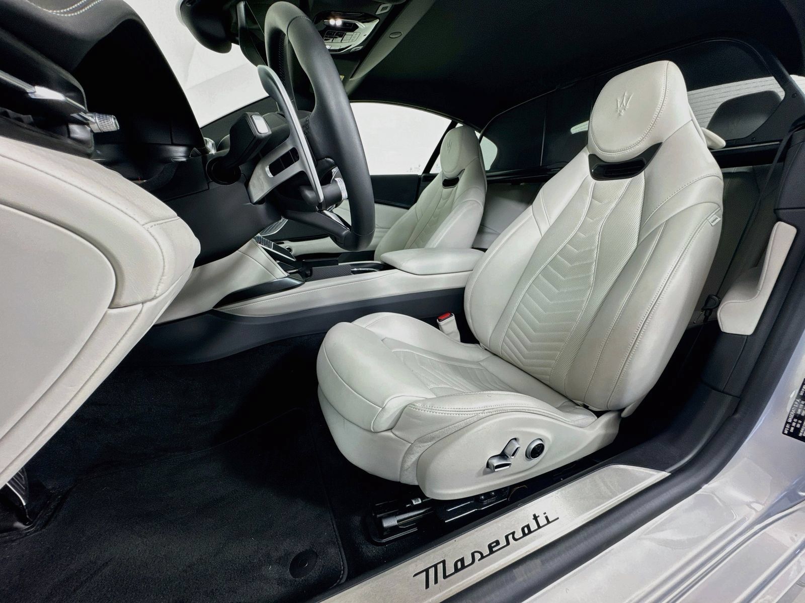 Used 2026 Maserati GranCabrio Modena AWD/4WD image 8