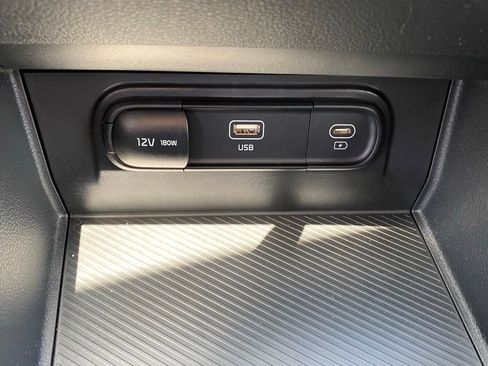 Used 2025 Kia Sportage LX FWD image 23