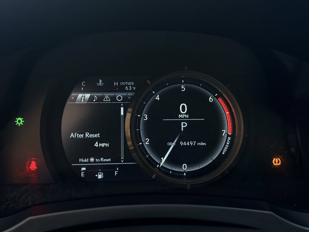 Used 2016 Lexus IS 200t w/ F Sport Package RWD image 16