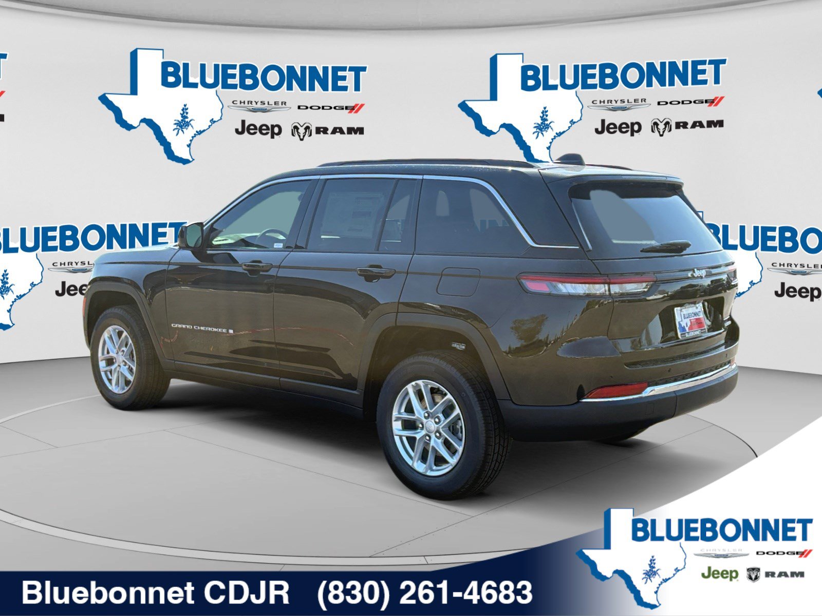 New 2026 Jeep Grand Cherokee Laredo RWD image 7