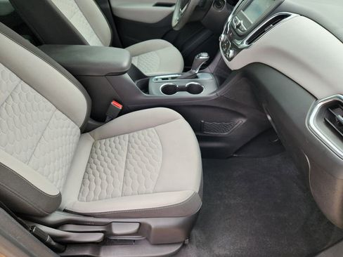 Used 2018 Chevrolet Equinox LS image 13