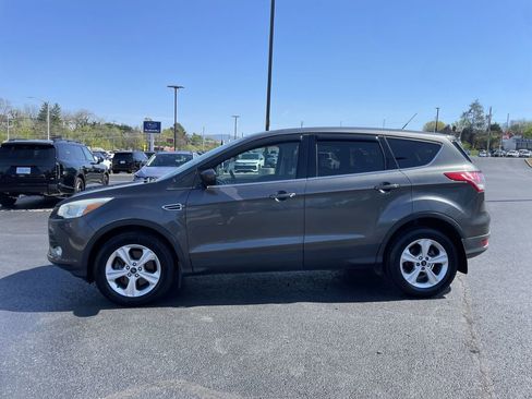 Used 2015 Ford Escape SE image 3