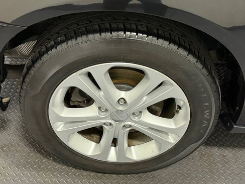 Used 2018 Dodge Grand Caravan SXT image 19