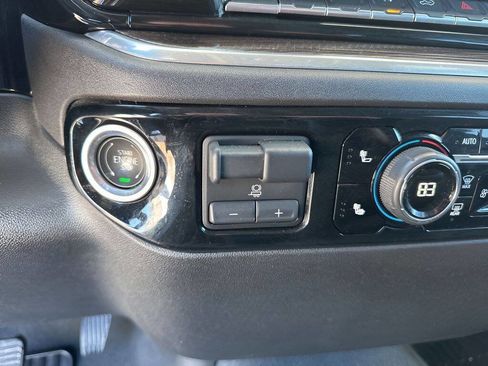 Used 2025 Chevrolet Silverado 1500 LT image 33