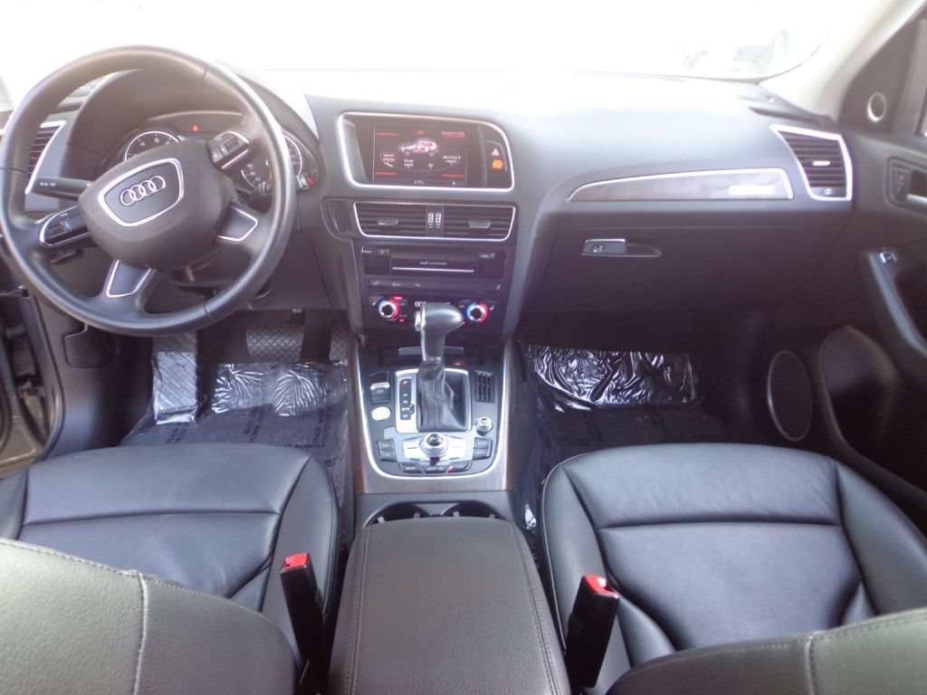 Used 2015 Audi Q5 2.0T Premium Plus w/ Technology Package AWD/4WD image 23