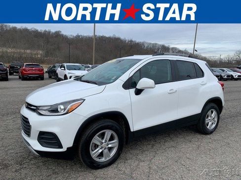 Certified 2022 Chevrolet Trax LT w/ LT Convenience Package image 1