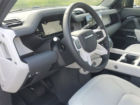 New 2025 Land Rover Defender 110 S image 8