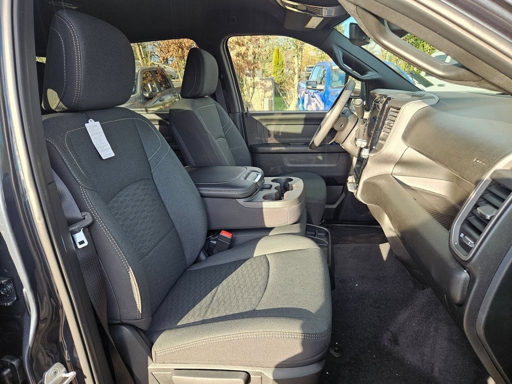 New 2026 RAM 3500 Tradesman AWD/4WD image 18