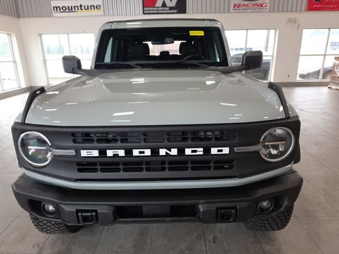 Certified 2022 Ford Bronco Black Diamond w/ Sasquatch Package AWD/4WD image 3