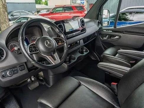 Used 2022 Mercedes-Benz Sprinter 2500 image 15