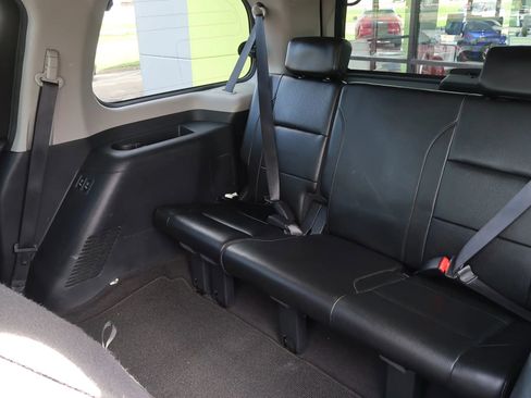 Used 2015 Nissan Armada SL image 22