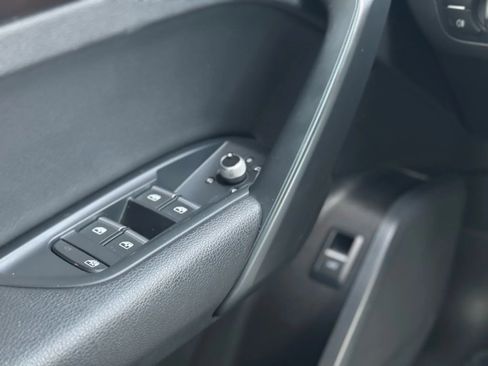 Used 2018 Audi Q5 2.0T Premium image 38