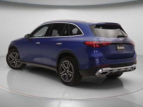 New 2026 Mercedes-Benz GLC 300 image 2