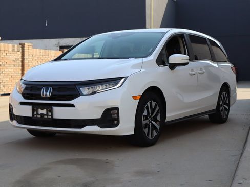 Used 2025 Honda Odyssey EX-L image 2