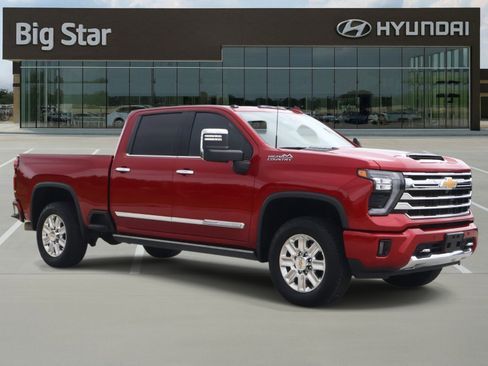 Used 2025 Chevrolet Silverado 2500 High Country w/ High Country Premium Package AWD/4WD image 6