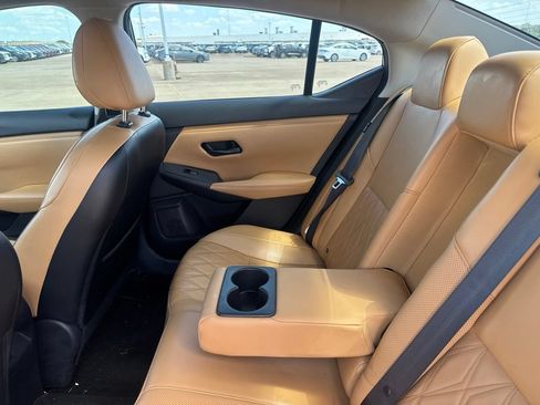 Used 2024 Nissan Sentra SV w/ SV Premium Package FWD image 31