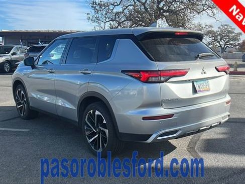 Used 2024 Mitsubishi Outlander SE image 5