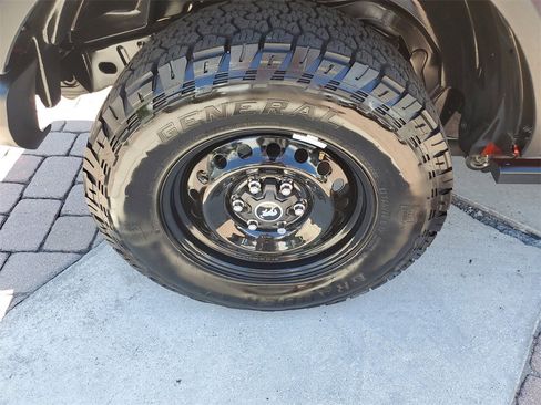 Used 2022 Ford Bronco Black Diamond image 7