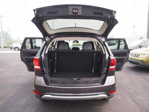 Used 2019 Dodge Journey Crossroad w/ Nav & Sun Group FWD image 5