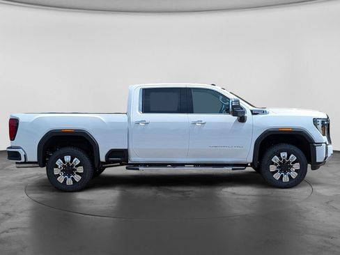 New 2026 GMC Sierra 3500 Denali w/ Denali Reserve Package AWD/4WD image 13
