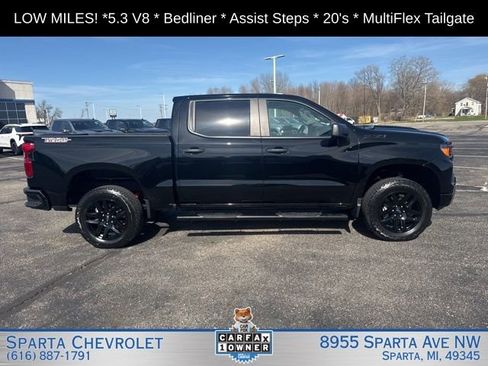 Used 2024 Chevrolet Silverado 1500 Custom Trail Boss w/ LPO, Dark Essentials Package image 2