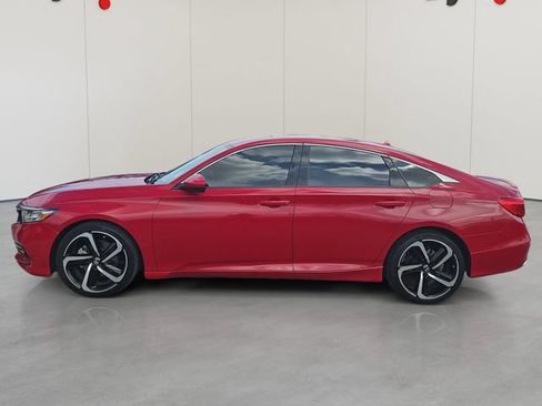 Used 2019 Honda Accord Sport image 2