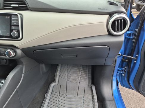Used 2021 Nissan Versa SV FWD image 28