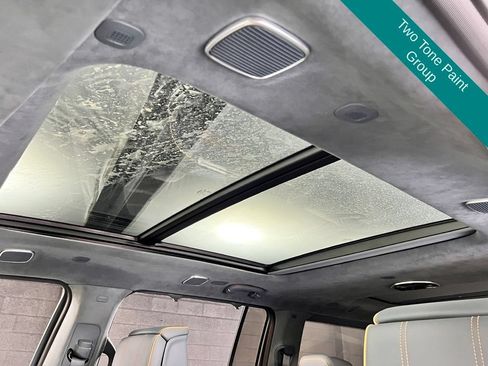 Used 2024 Jeep Grand Wagoneer Series III AWD/4WD image 4