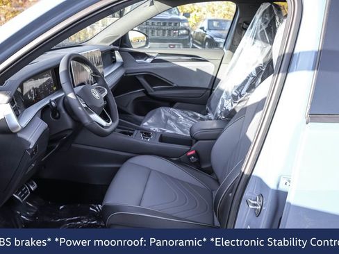 New 2026 Volkswagen Tiguan SE R-Line image 6