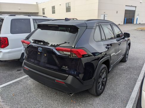 Used 2024 Toyota RAV4 XLE Premium w/ Weather Package image 18