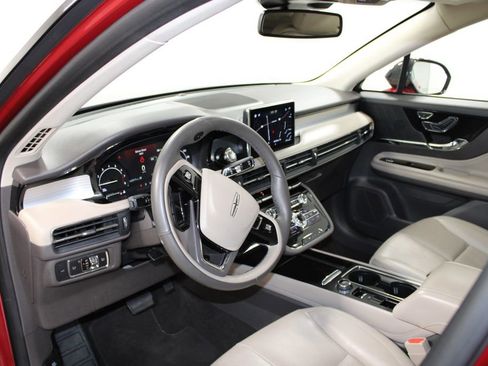 Used 2022 Lincoln Corsair AWD w/ Equipment Group 101A image 23