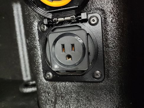 Used 2023 GMC Sierra 3500 Denali w/ Denali Ultimate Package image 34