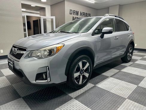 Used 2016 Subaru Crosstrek Touring image 2