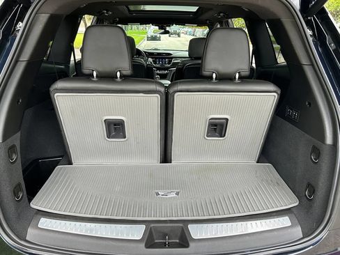 Used 2021 Cadillac XT6 Premium Luxury FWD image 36