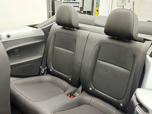 Used 2016 Volkswagen Beetle 1.8T FWD image 21