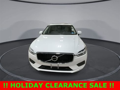 Used 2020 Volvo XC60 T5 Momentum image 3