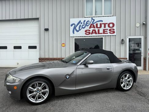 Used 2005 BMW Z4 3.0i RWD image 10