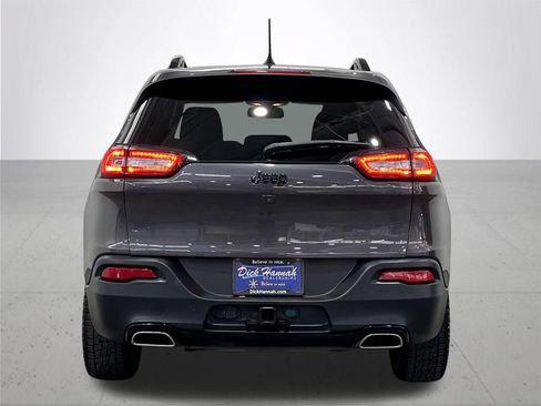 Used 2016 Jeep Cherokee Latitude FWD image 11