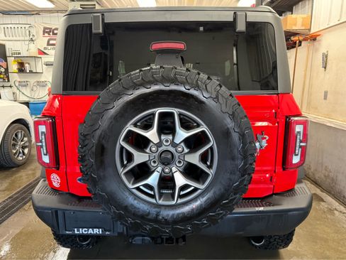 Used 2023 Ford Bronco Badlands image 5