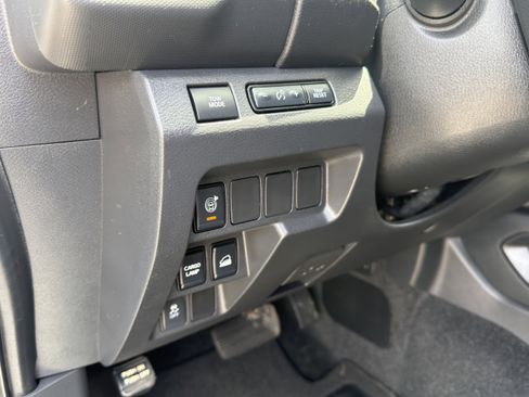 Used 2022 Nissan Frontier S w/ Technology Package AWD/4WD image 23