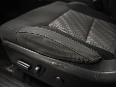 Used 2018 Toyota Tundra SR5 image 37